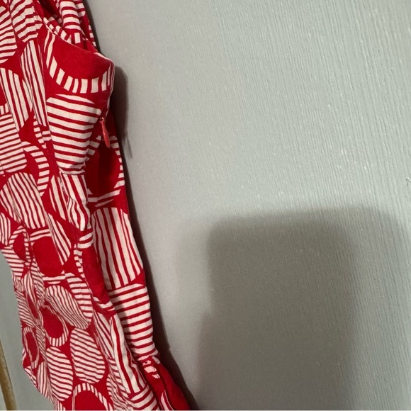 3/$32 H&M Red White Sleeveless Fitted Top Size 4 - Picture 5 of 6